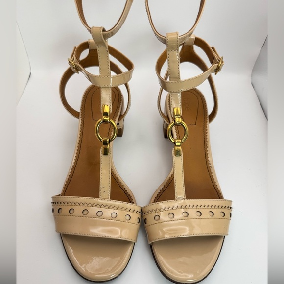 NEW Chloe Beige Patent Leather Perry T-Strap Block Heel Sandals Size 39 - Picture 2 of 10